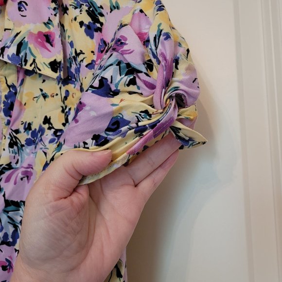 Sunny Leigh Floral Short Sleeve Button Down Shirt - Picture 4 of 5